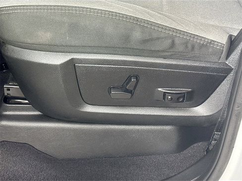 Used 2024 RAM 3500 Big Horn image 23