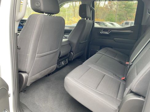 Used 2024 Chevrolet Silverado 1500 LT image 14