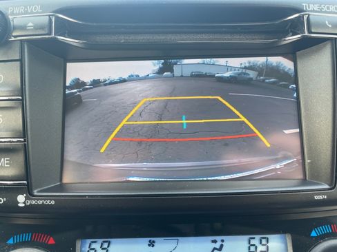 Used 2018 Toyota RAV4 XLE image 19