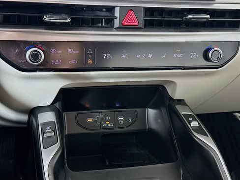 Certified 2025 Kia Sorento S w/ Panoramic Sunroof Package FWD image 16