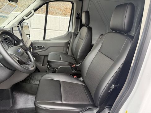 New 2026 Ford Transit 250 148 Medium Roof image 11