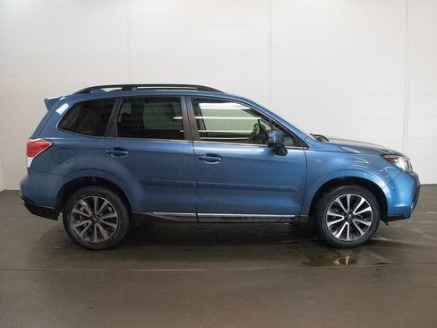 Used 2017 Subaru Forester 2.0XT Touring AWD/4WD image 3