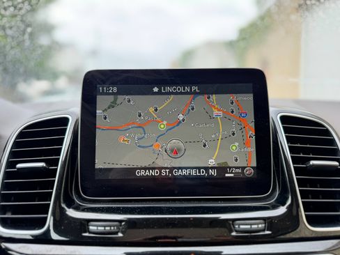 Used 2017 Mercedes-Benz GLE 350 4MATIC image 28