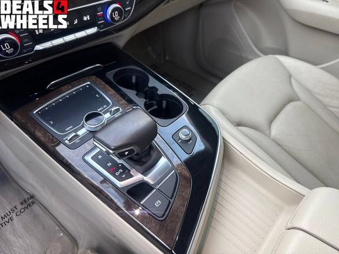 Used 2017 Audi Q7 3.0T Premium Plus AWD/4WD image 23