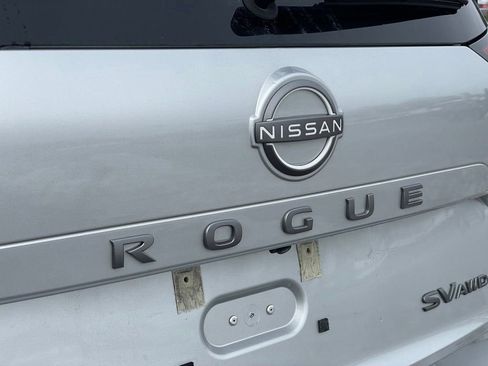 Certified 2025 Nissan Rogue SV AWD/4WD image 28