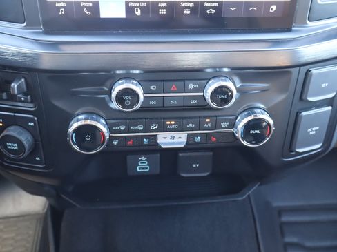 Used 2025 Ford F250 Lariat image 29