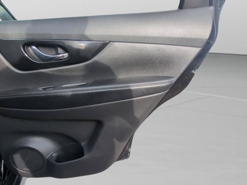 Used 2018 Nissan Rogue SL AWD/4WD image 20