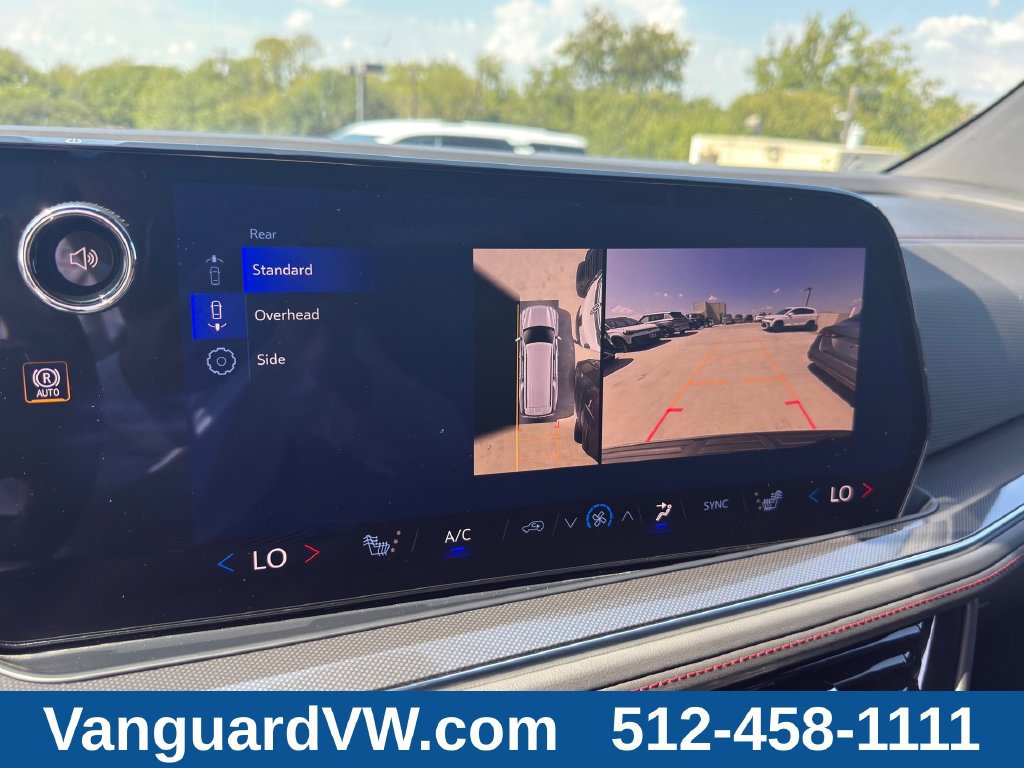 Used 2026 Chevrolet Suburban RST AWD/4WD image 21