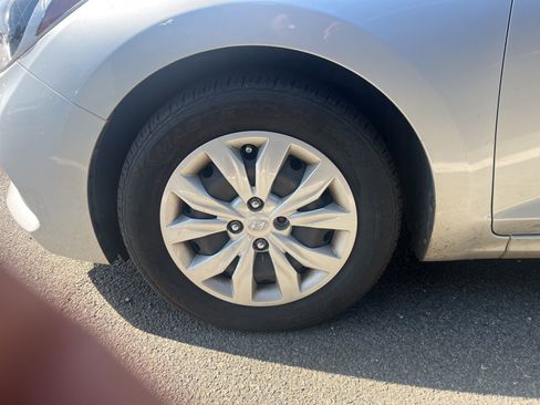 Used 2021 Hyundai Accent SE image 4