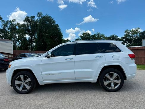 Used 2014 Jeep Grand Cherokee Overland w/ Advanced Technology Group AWD/4WD image 7