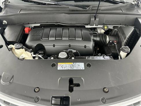 Used 2016 Chevrolet Traverse LT w/ Style and Technology Package FWD image 31