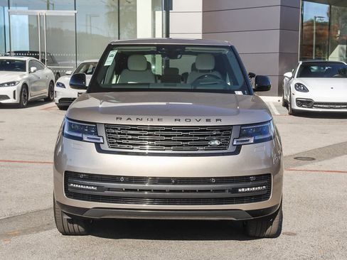 New 2025 Land Rover Range Rover SE image 2