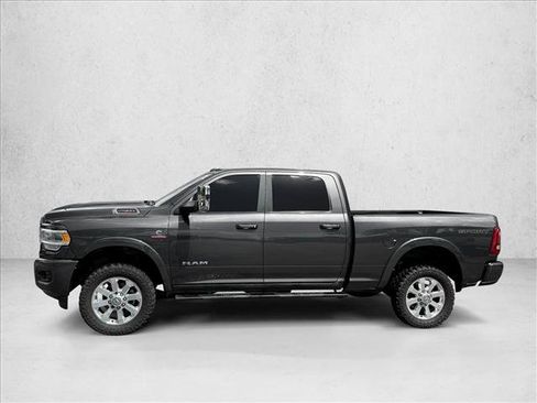 Used 2022 RAM 2500 Laramie AWD/4WD image 4
