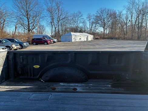 Used 2022 Ford F350 Platinum image 9