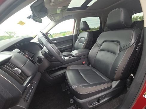 Used 2023 Nissan Pathfinder SL w/ SL Premium Package AWD/4WD image 25