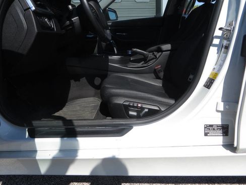 Used 2016 BMW 320i xDrive Sedan image 13