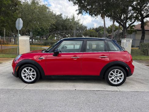 Used 2019 MINI Cooper 4-Door Hardtop w/ Signature Upholstery Package image 5