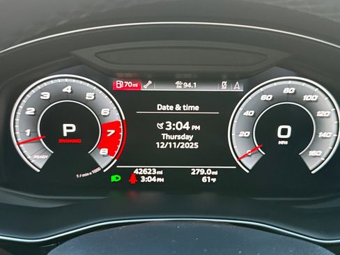 Used 2021 Audi Q7 3.0T Premium image 41