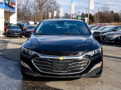Used 2023 Chevrolet Malibu LT image 2
