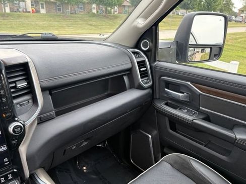 Used 2024 RAM 2500 Laramie AWD/4WD image 23