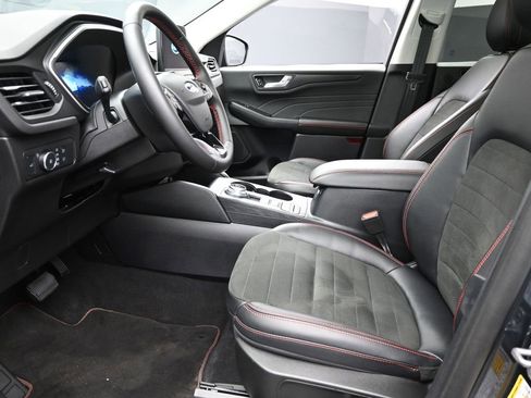 Used 2022 Ford Escape SEL w/ SEL Stealth AWD Package image 15