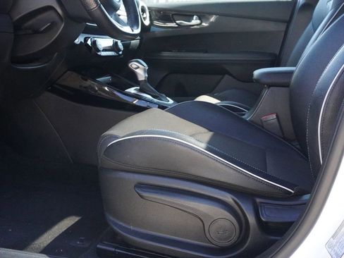 Used 2023 Kia Forte GT-Line w/ GT-Line Premium Package FWD image 26