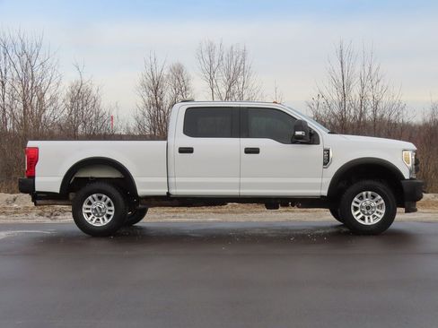 Used 2019 Ford F250 XL w/ STX Appearance Package image 2