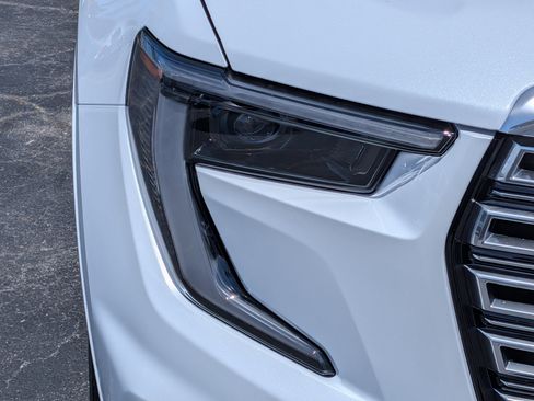 New 2026 GMC Acadia Denali image 10