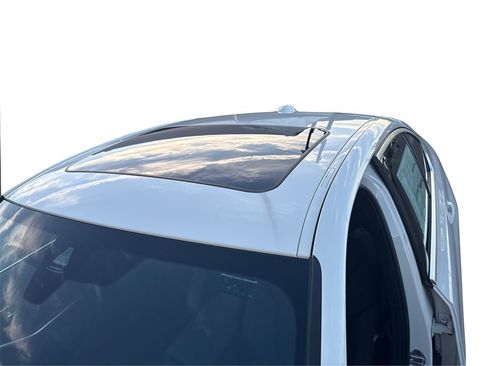 New 2026 BMW 330i Sedan w/ Premium Package image 12