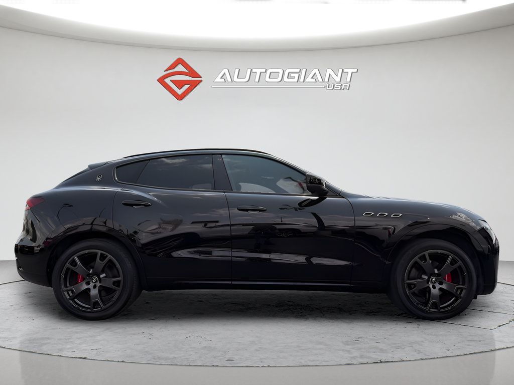 Used 2020 Maserati Levante AWD/4WD image 9