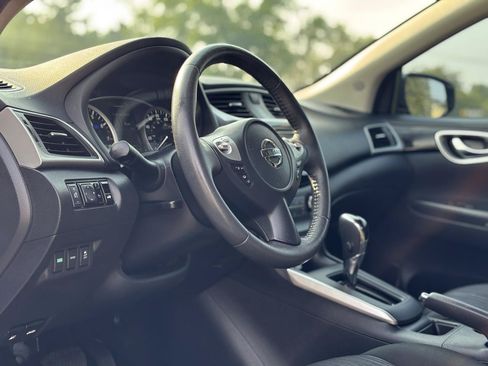 Used 2017 Nissan Sentra SV FWD image 17