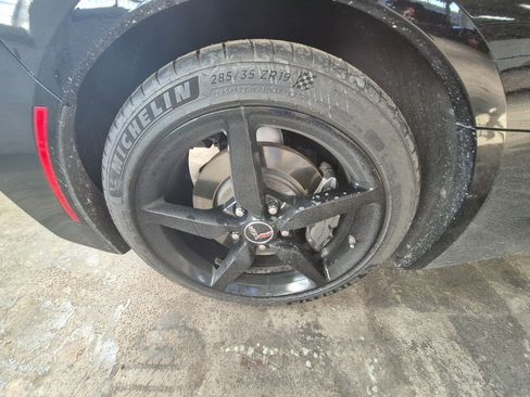 Used 2014 Chevrolet Corvette Stingray Coupe w/ Battery Protection Package image 9