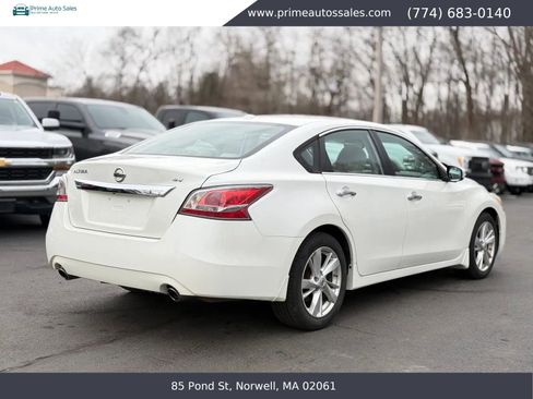Used 2014 Nissan Altima 2.5 SV w/ Convenience Package image 8