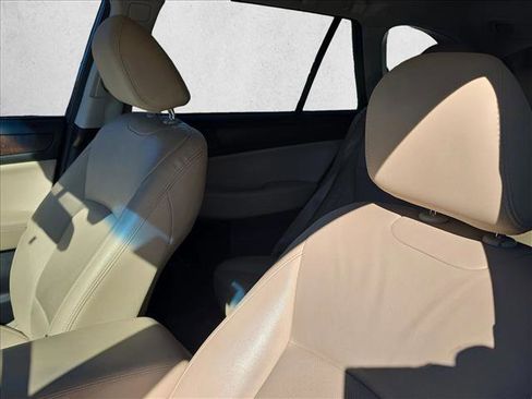 Used 2016 Subaru Outback 2.5i Limited image 14