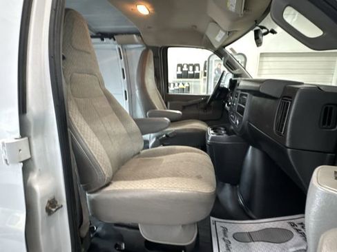 Certified 2022 GMC Savana 2500 Extended w/ Driver Convenience Package RWD image 30