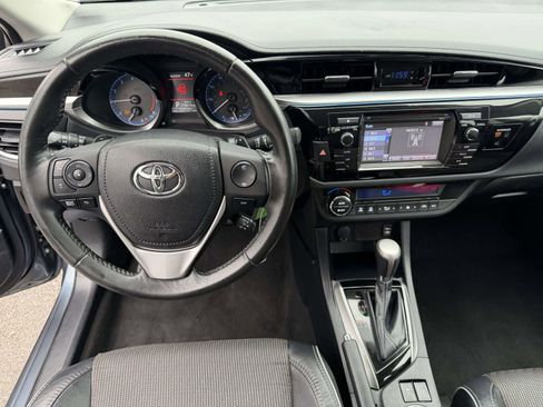 Used 2014 Toyota Corolla S image 2