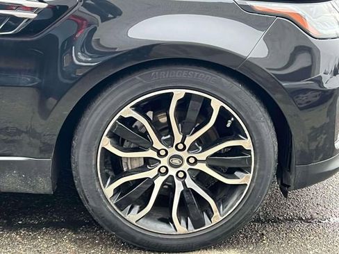 Used 2019 Land Rover Range Rover Sport SE image 11