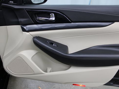 Used 2020 Nissan Maxima Platinum image 28