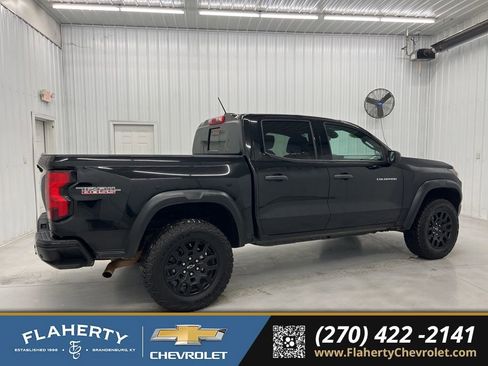 Used 2024 Chevrolet Colorado Trail Boss w/ Technology Package image 2