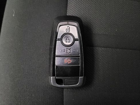 Used 2019 Ford Mustang Coupe RWD image 32