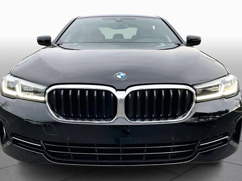 Certified 2023 BMW 530i 530i w/ Convenience Package image 3