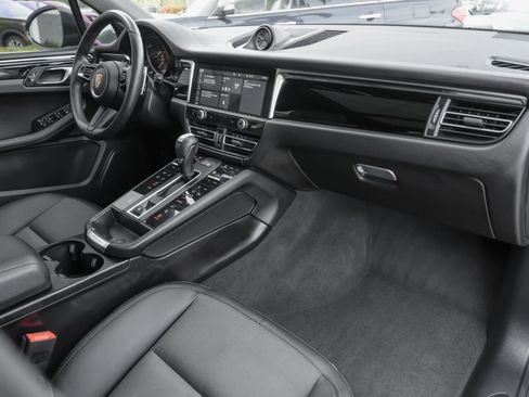 Used 2022 Porsche Macan image 39
