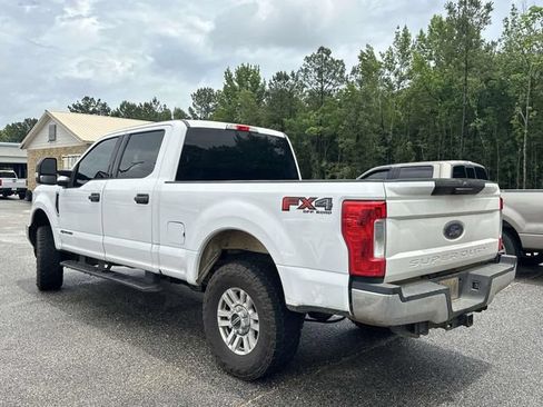 Used 2019 Ford F250 XLT w/ FX4 Off-Road Package AWD/4WD image 16