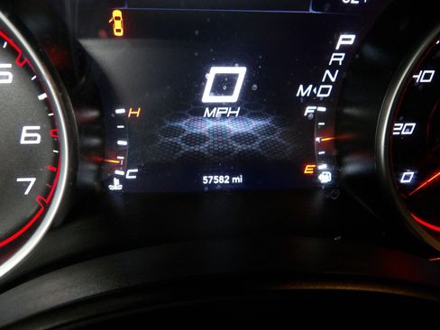 Used 2022 Dodge Charger SXT RWD image 18