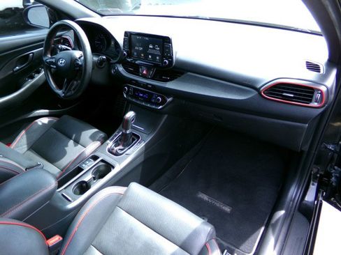 Used 2020 Hyundai Elantra GT N Line image 12