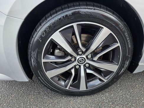 Used 2020 Nissan Maxima 3.5 SV w/ Floor Mat Group image 9
