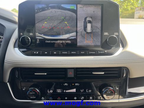 Used 2023 Nissan Rogue SL w/ SL Premium Package FWD image 5