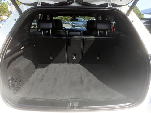 Used 2021 Mercedes-Benz GLA 250 4MATIC image 41