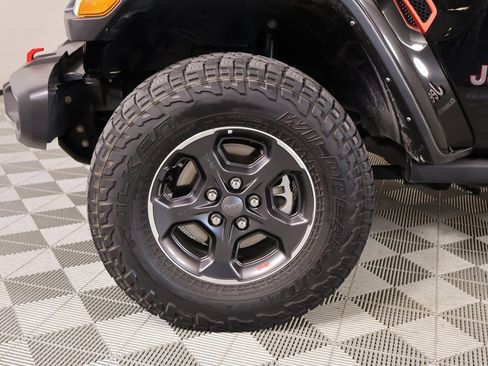 Used 2023 Jeep Gladiator Rubicon w/ Cold Weather Group image 19