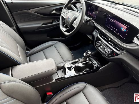 Certified 2026 Buick Envista Sport Touring w/ Convenience I Package FWD image 18